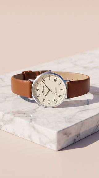 Classic Minimalist Strap Watch