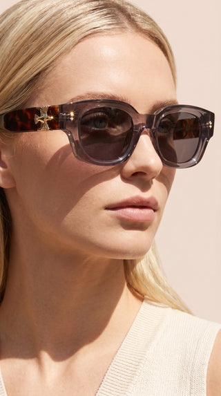 Unisex Gold Detail Sunglasses