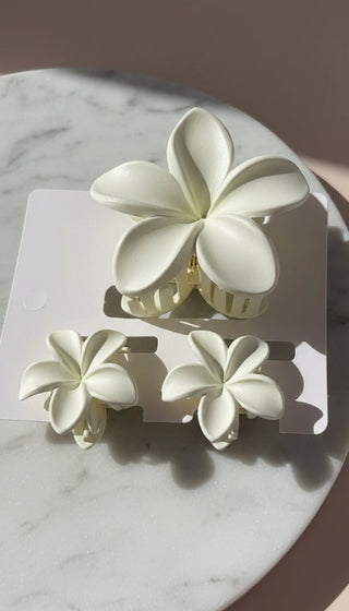 Metallic Hawaiian Flower Hair Clamps Pack of 12