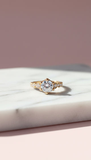 Rounded Crystal Ring Gold Box Set Of 12