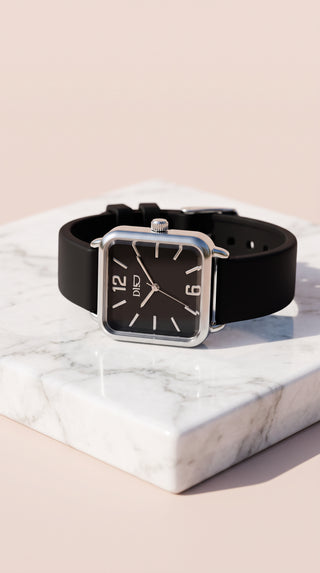 Classic Square Dial Quartz Watch – Silicone-Style Strap