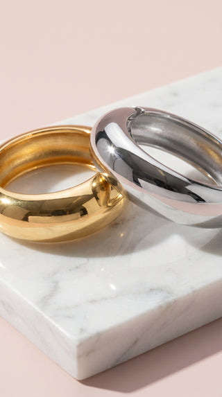 Chunky Round Hinged Bracelet Bangle