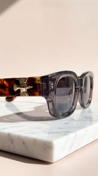 Unisex Gold Detail Sunglasses