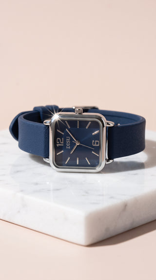 Classic Square Dial Quartz Watch – Silicone-Style Strap