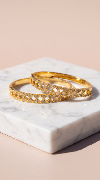 Heart Link Crystal Bangle
