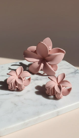 Metallic Hawaiian Flower Hair Clamps Pack of 12