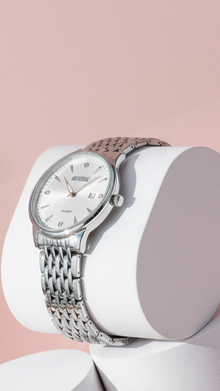 Men’s Round Face Quartz Movement Classic Watch