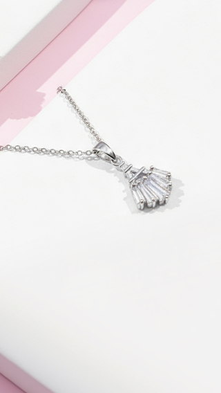 Fan Decor Crystal Pendant Necklace