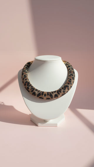 Round Cut Crystal Collar Necklace