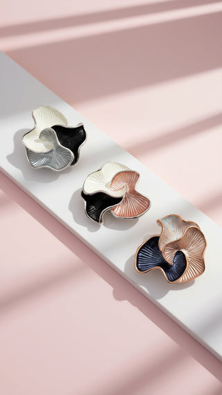 Abstract Tri Colour Magnetic Wavey Edged Brooch